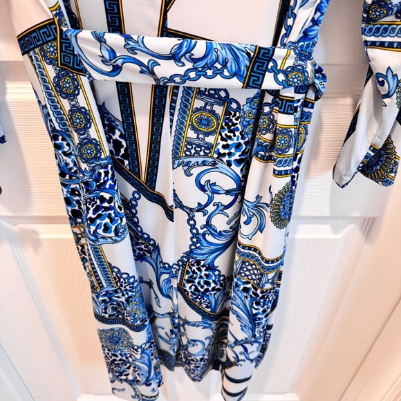 Peter Nygard Woman's XL Blue Art Design Dress - Picture 10 of 15